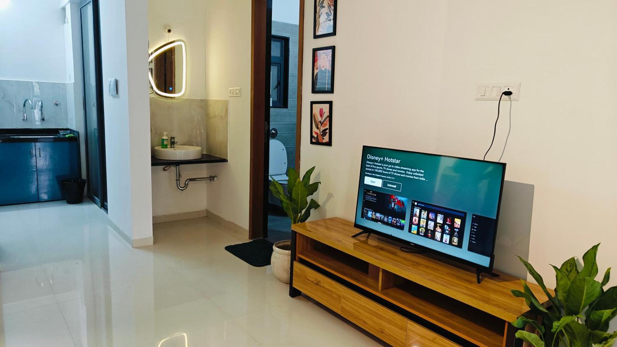 Bamboo 2bhk With Skylounge Apartment