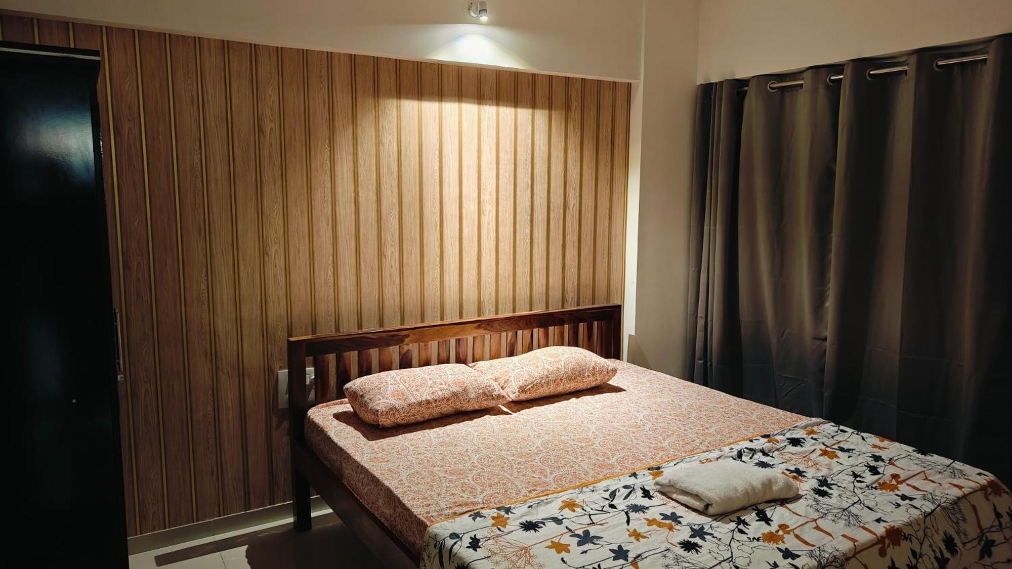 Bamboo 2bhk With Skylounge Apartment